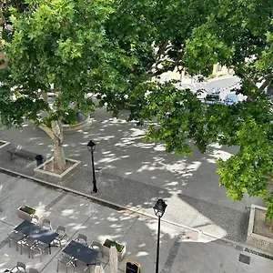Sous Les Platanes Velaux